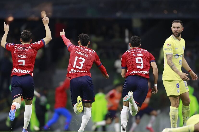 Jesús Orozco Chiquete celebrando el gol ganador en el último duelo Chivas vs América por la liguilla