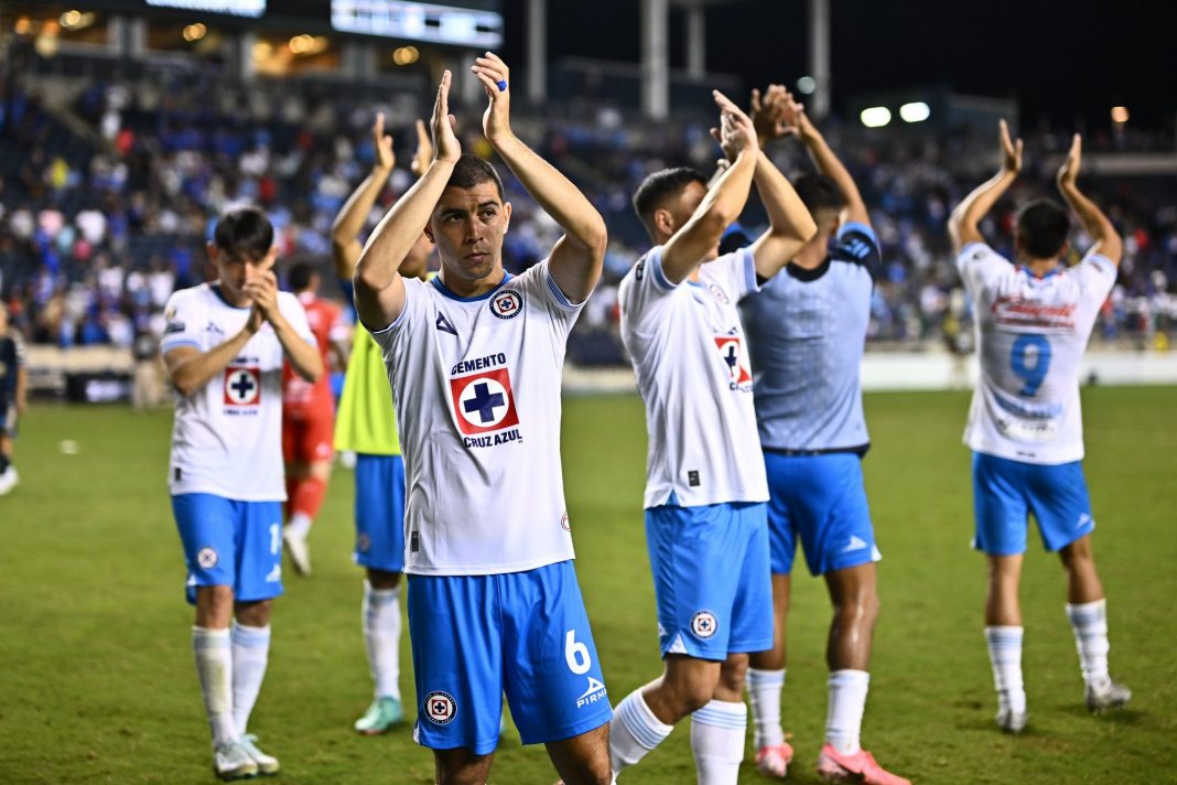 cruz azul celebrando un triunfo